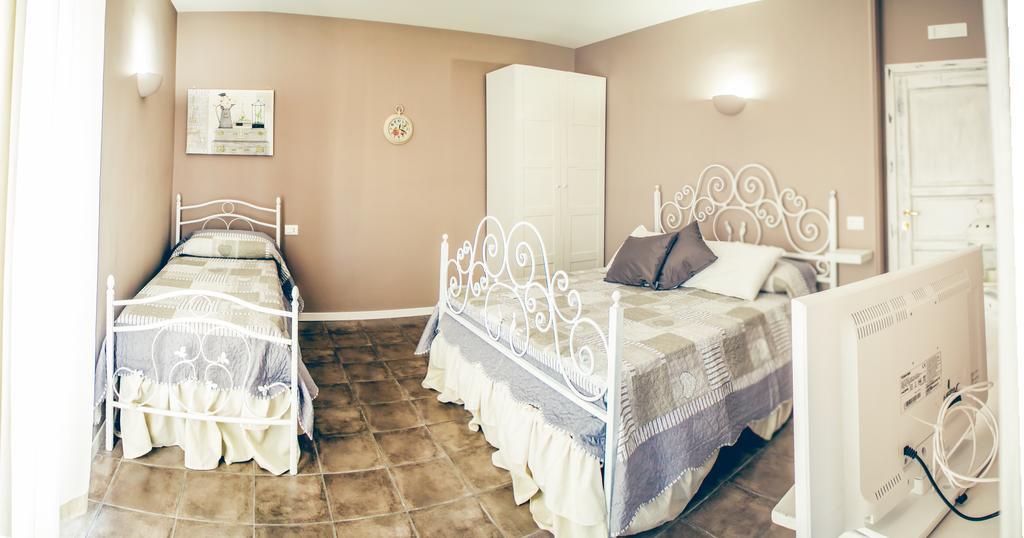 Bed and Breakfast La Peonia Nápoles Habitación foto