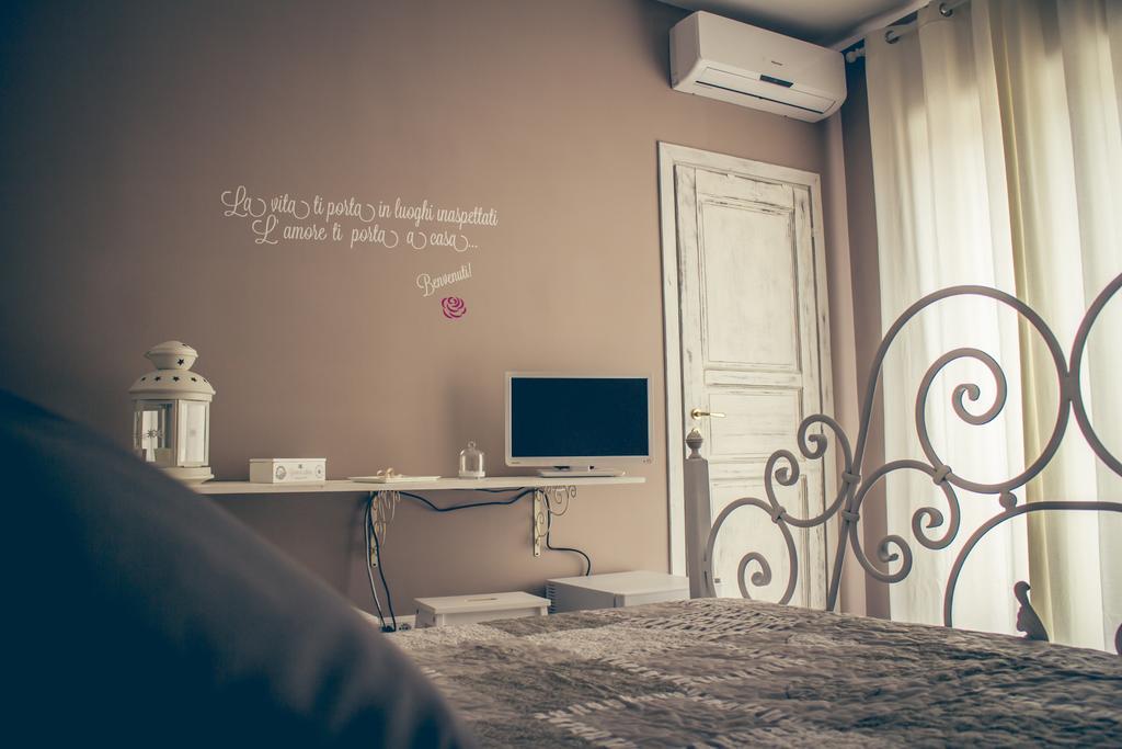 Bed and Breakfast La Peonia Nápoles Habitación foto