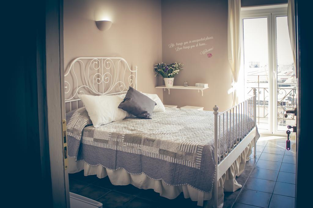 Bed and Breakfast La Peonia Nápoles Habitación foto